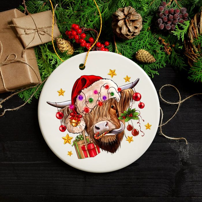 FORPRODUCTHighlandCowChristmasOrnament CattleTreeDecoration3DRealisticWhiteOrnamentMockup 6