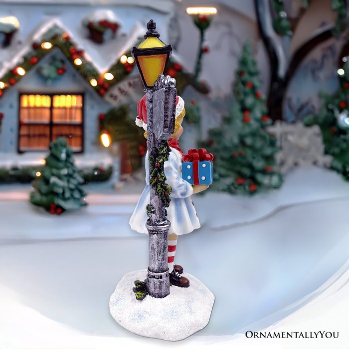 ForProduct 02VictorianStyleChristmasGirlandStreetLampTabletopFigurine 8VintageHolidayStatueofaGiftCarryingBelle