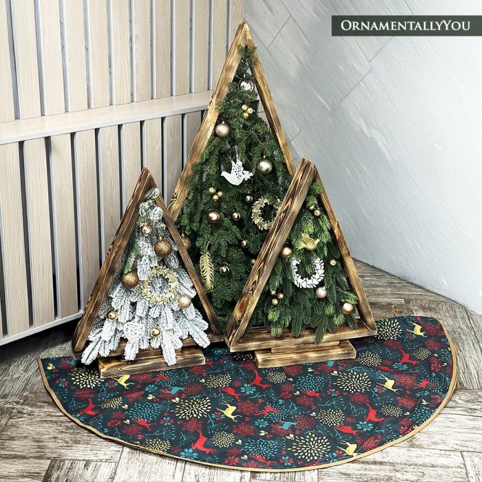 ForProduct 04GoldandRedDeerDecorationPatternHolidayTreeSkirt