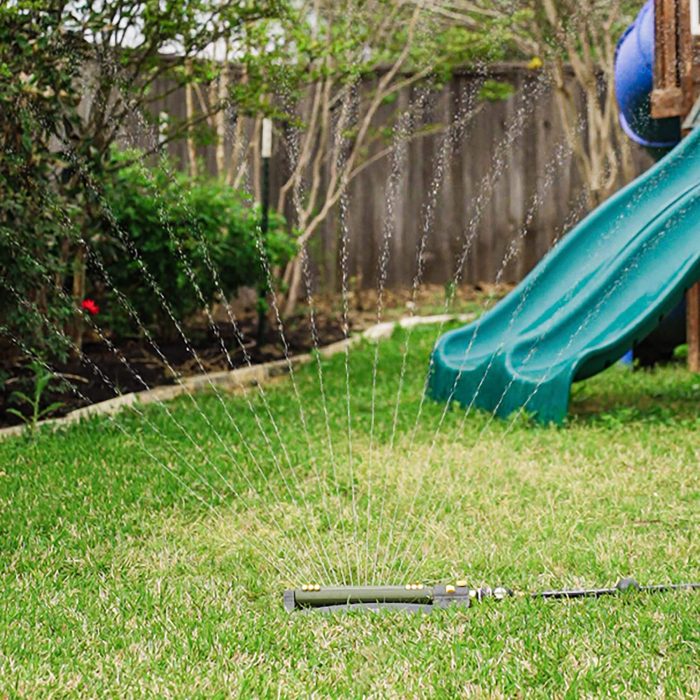 OscillatingSprinkler lifestyle Vego 3 55fc658c 9196 45d3 99de e8b1f8811bad