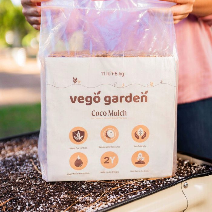 vego garden Coco Mulch lifestyle 02 1