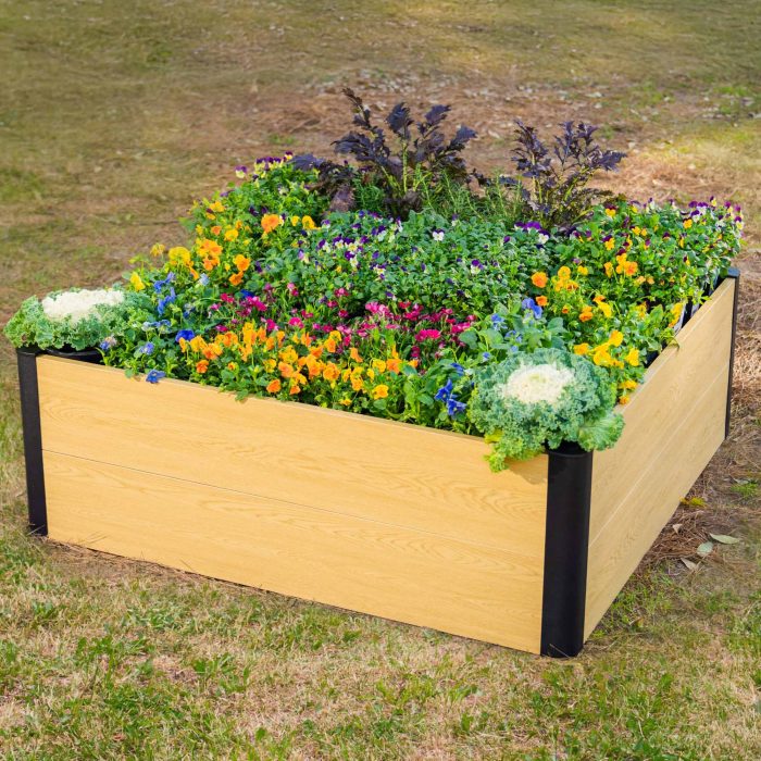 vego garden Evergrove Metal raised bed 4x4 Lifestyle 4